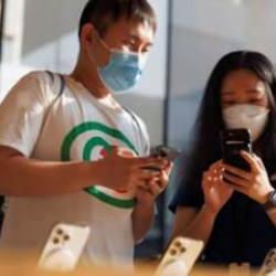 Çinliler iPhone 15'i alkışlayıp Huawei tercih ediyor!