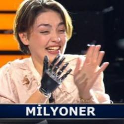 Kim Milyoner Olmak İster'de 1 milyon lira kazanan Rabia Göğercin köyünün gururu oldu