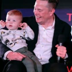 Oğluna ve Twitter'a 'X' adını veren Elon Musk, kızına "Y" adını verdi!