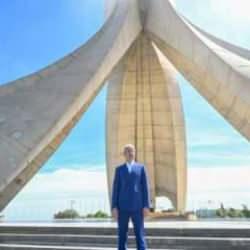 Ulaştırma ve Altyapı Bakanı Uraloğlu, Cezayir'in sembol mekanlarını ziyaret etti