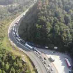 Bolu Dağı'nda trafik durma noktasına geldi