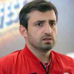 Sel&ccedil;uk Bayraktar'dan, tesett&uuml;re giren m&uuml;hendisi işten &ccedil;ıkaran beyaz eşya &uuml;reticisine tepki