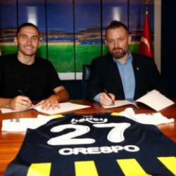 Fenerbah&ccedil;e'de i&ccedil; transfer! Yıldız oyuncunun s&ouml;zleşmesi uzatıldı