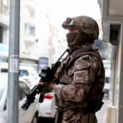 FET&Ouml;'c&uuml;lere g&ouml;z a&ccedil;tırılmıyor KPSS &ccedil;alışma evinde kalan 2 ş&uuml;pheliye g&ouml;zaltı kararı