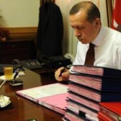 Gazetecilere yeşil pasaport talebi Cumhurbaşkanı Erdoğan'ın masasında
