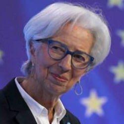 Lagarde'dan faiz açıklaması