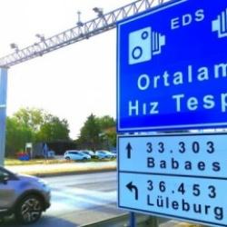 Radarı g&ouml;zetlemek tarih oluyor! S&uuml;r&uuml;c&uuml;ler artık yol boyunca kontrol altında