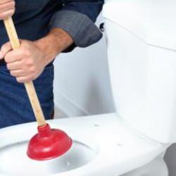 Tuvalet tıkanıklığını piston olmadan açmanın 5 yolu