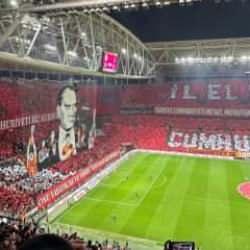 Galatasaray taraftarından muhteşem koreografi!