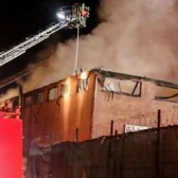 İstanbul'da plastik imalatı fabrikada yangın &ccedil;ıktı