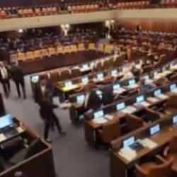 Meclis oturumunda füze paniği! Vekiller sığınağa kaçtı