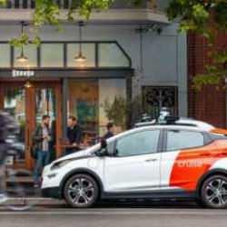 ABD dehşet saçan robot taksilerin lisansını askıya aldı!