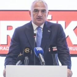 Bakan Ersoy'dan '3. Medya Buluşmaları' toplantısında 'uluslararası manip&uuml;lasyon' uyarısı