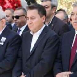 Ali Babacan'ın babası son yolculuğuna uğurlandı