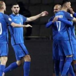 10 kişi kalan Azerbaycan İsveç'i 3 golle geçti