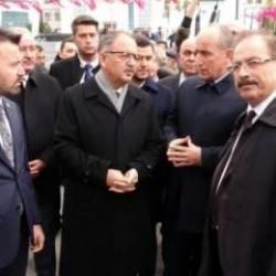 Bakan Özhaseki: 200 binden fazla konut inşaatı bitmek üzere