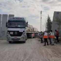 Filistin Kızılayı, insani yardım y&uuml;kl&uuml; 155 kamyonu teslim aldı