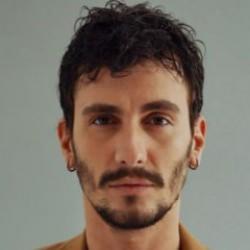 Yabani 'Alaz' Bertan Asllani kimdir ve kaç yaşındadır? Evli mi? Bertan Asllani dizileri...