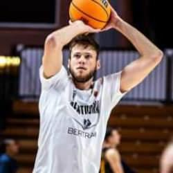 Anadolu Efes, Mike Daum'u kadrosuna kattı