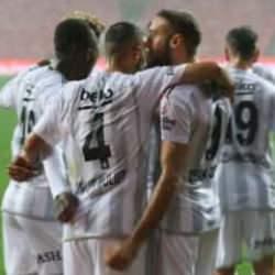 Beşiktaş, Rıza Çalımbay'la uçuşa geçti!