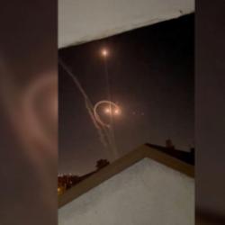 Hamas, Demir Kubbe'yi çökertti! Tel Aviv'e peş peşe füzeler düştü! İsrail'den açıklama