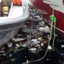 İstanbul'da fırtına! Dev dalgalar sahili çöplüğe dönüştürdü