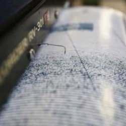 Malatya'da 4,8 büyüklüğünde korkutan deprem! Çevre illerde de hissedildi