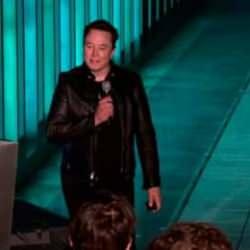 Resmi hesaptan paylaştıalar: CyberTruck'a kurşun yağdırdılar!