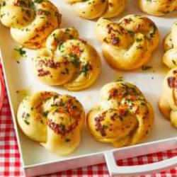 Sarımsaklı düğüm çöreği tarifi, nasıl yapılır?