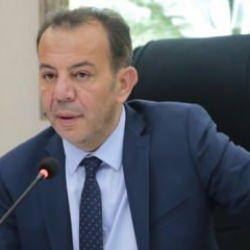 Tanju &Ouml;zcan s&ouml;z&uuml;nde durmadı