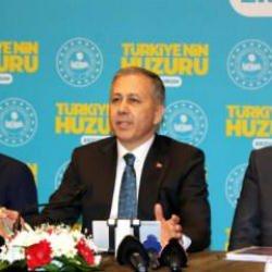 Bakan Yerlikaya: Güvenliğimize zarar veren kim olursa olsun 112'yi arayarak ihbar edin
