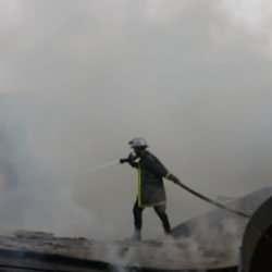 Gazze'te ateşkes s&uuml;rerken Batı Şeria karıştı! Kuşatmalar başladı