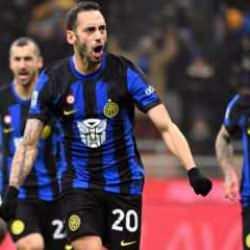 Hakan Çalhanoğlu alev aldı! Inter gol olup yağdı