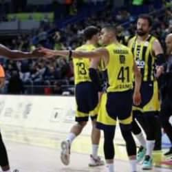 Fenerbahçe Beko, Türk Telekom'u farklı geçti
