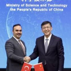 Bakan Kacır: Türkiye'yi üretim üssü haline getirmek istiyoruz