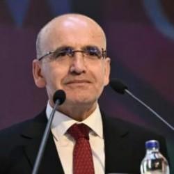 Bakan Şimşek'ten uyarı: Borsa bir oyun alanı değildir