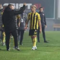 D&uuml;nyaya rezil olmaya devam ediyoruz! "Utan&ccedil; verici sahne"