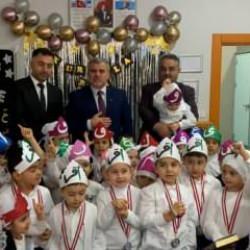 Kendileri minik yürekleri ve hünerleri büyüklerden anlamlı hediye