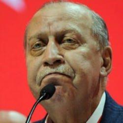 Yaşar Okuyan&rsquo;ın sağlık durumu hakkında ilk a&ccedil;ıklama: Kritik s&uuml;re&ccedil; devam ediyor