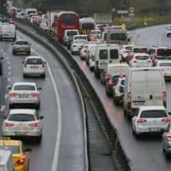 2024 Motorlu Taşıtlar Vergisi! Yeni tarife Resmi Gazete'de yayımlandı!