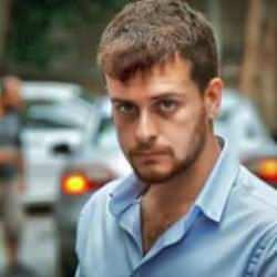 Alper Rende kimdir ve kaç yaşındadır? Aslen nerelidir? Alper Rende'nin annesi