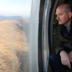Bakan Soylu, Şırnak ve &ccedil;evresindeki &uuml;s b&ouml;lgelerini havadan inceledi