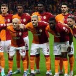 Galatasaray'ın yıldızına dev talip! Menajeri İstanbul'a geldi