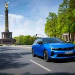 Opel, 15 farklı elektrikli modeli ile 2023 yılını dolu dolu ge&ccedil;irdi!