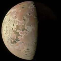 NASA, Jüpiter'in uydusu Lo'yu hiç olmadığı kadar net gördü!