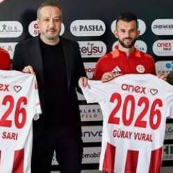 Antalyaspor'da Veysel Sarı ve Güray Vural'ın sözleşmeö imzaladı