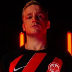 Donny van de Beek, Eintracht Frankfurt'a kiralandı