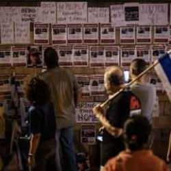 İsrailli esirlerin aileleri, yeni esir takası mutabakatı talebiyle ilk kez Katar'a gitti