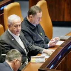 Siyasal Siyonistler arasında çatlak! Kanser Netanyahu Knesset'te