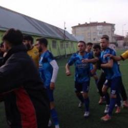 Türkiye'de olaylı maç! 6 gol, 5 kırmızı kart var